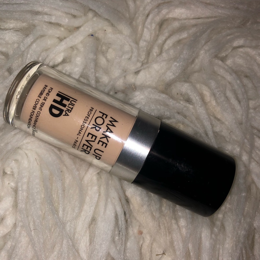 Makeup forever HD 110